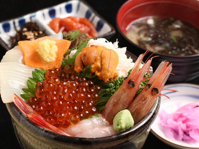 すずや食堂海鮮丼