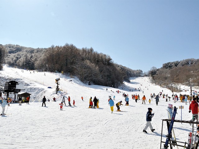 朝発日帰りで行く佐久スキーガーデンパラダ