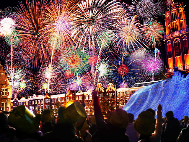 カウントダウン花火