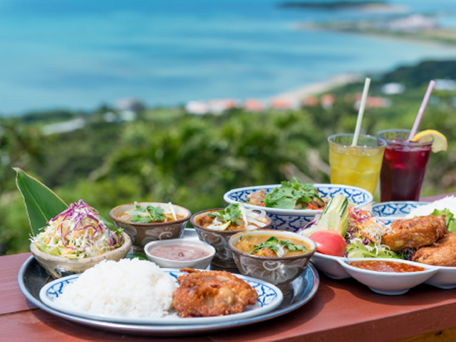 絶景カフェランチ・グラスボート乗船券付