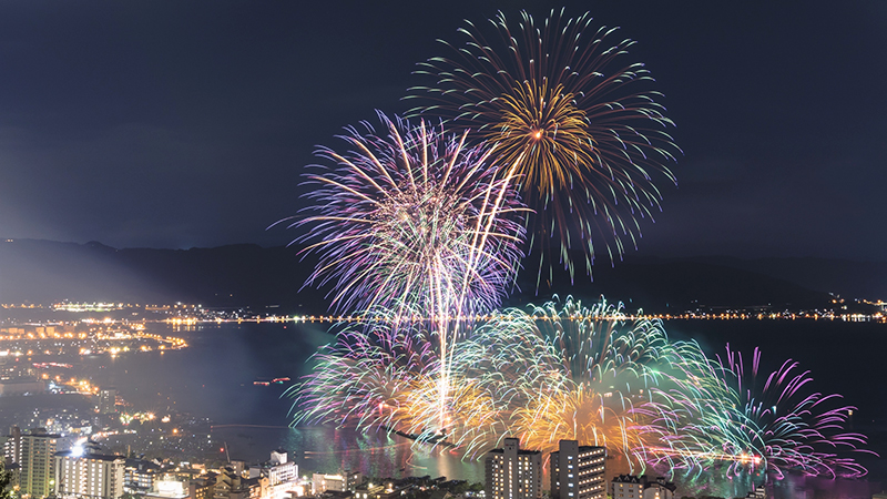 諏訪湖祭湖上花火大会
