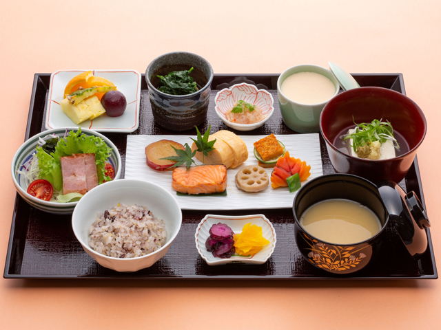 朝食のご案内