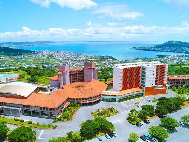 ユインチホテル南城