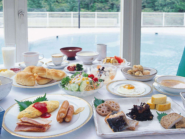 朝食