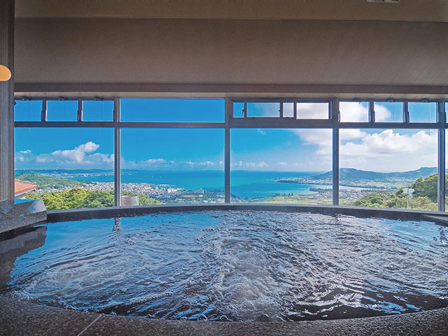 天然温泉「猿人の湯」（宿泊者無料）