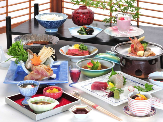 夕食:レストラン「和久わく」にて本格和会席