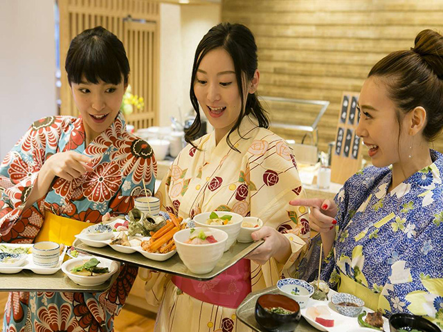 レストラン「月うさぎ」夕食