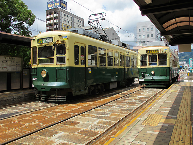 長崎駅前