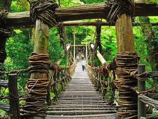 秘境「祖谷渓・大歩危」の絶景をめぐる！徳島定番観光も押さえた2泊3日モデルコース