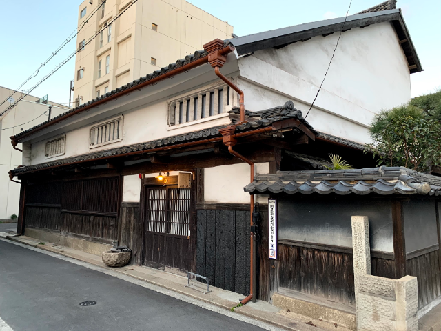 崖の上のポニョ」のロケ地！ 自然溢れる鞆の浦の絶景スポットと神秘の 