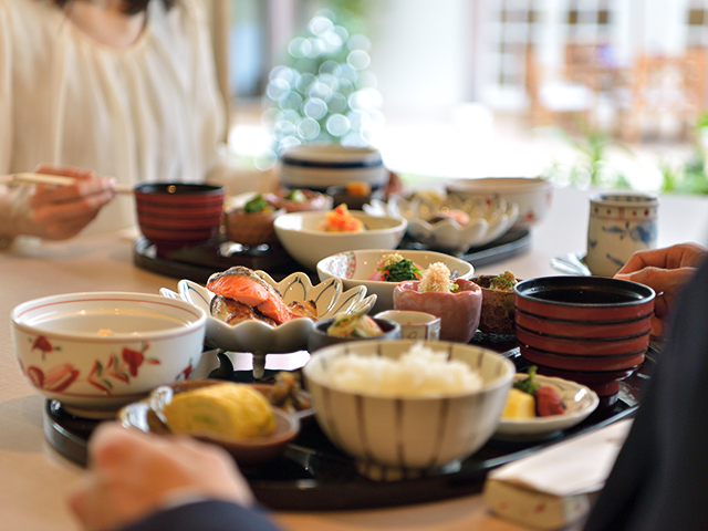朝食(一例:和食レストラン真南風)