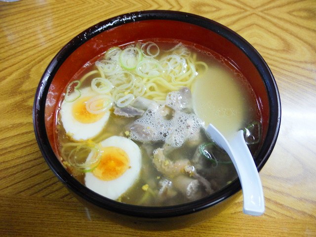 新庄とりもつラーメン