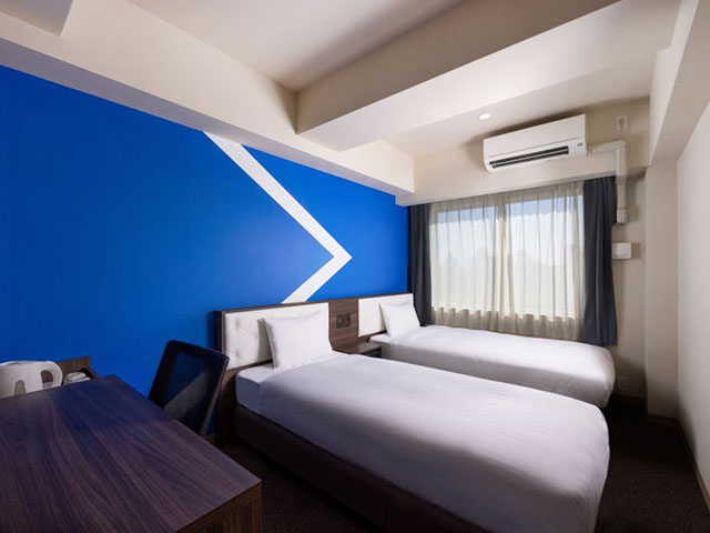 ツインルーム　（13 m²）