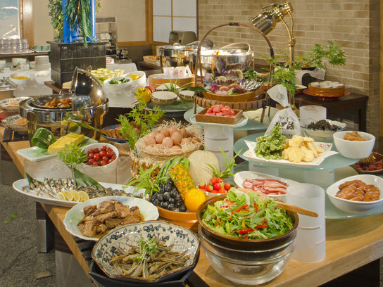 朝食会場 ーダイニング皇`(ひめらぎ)ー