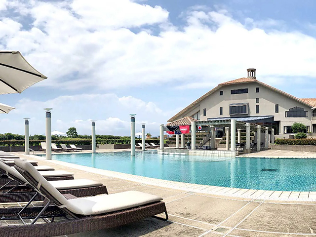 ガーデンプール（夏季限定）