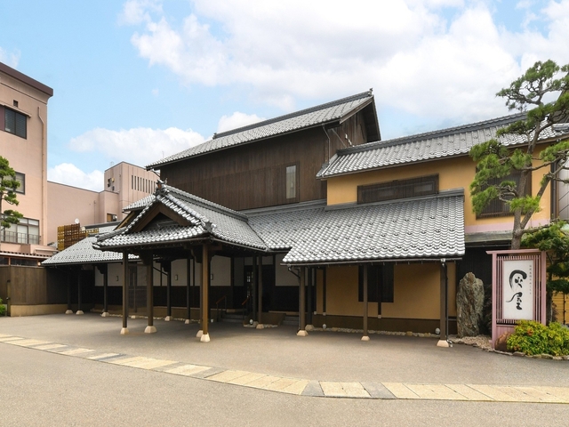 伝統旅館のぬくもり 灰屋