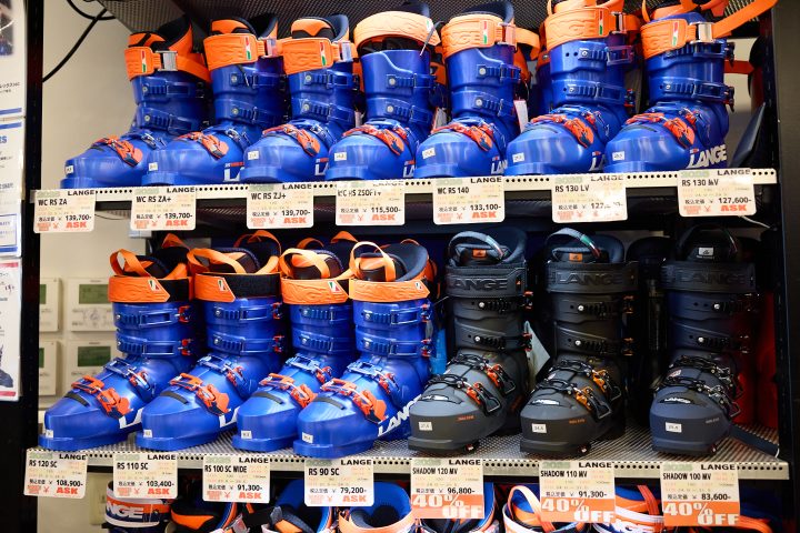 ￡一流メーカーセット！ 個性的です！【K2/ケーツー×LANGE/ラング】ジュニアスキーセット ツインチップ 板/139cm ブーツ/24cm￡(638) LANGE(ラング) スキーブーツ2023-2024最新モデルのご紹介！