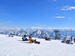 【自由席利用】新幹線でGALA湯沢スキー場に行こう！『往復の新幹線』＋『リフト券』がセットになったお得なプラン！