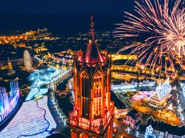 アトラクション遊び放題のハウステンボスパスポート付！ホテルラインナップも充実。日本一のイルミネーション10年連続受賞の花と光の感動リゾートを楽しもう。