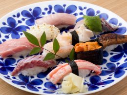 ＜最安値14,300円～＞JALで行く！ランチや夕食にも使えるグルメチケット付！地元で愛される旬の海鮮やグルメに甘味やBarなど多彩な美食が揃う金沢をお得に満喫♪