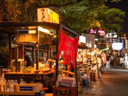 JAL往復航空券（福岡空港利用）＋宿泊のフリープラン♪グルメタウン福岡の屋台デビューにぴったり！ドリンク1杯+おすすめ料理のお得なチケット付♪