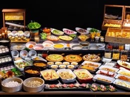 ☆★新年の初詣に！開運祈願「箱根神社」参拝に、お正月だから贅沢に♪「箱根ホテル小涌園」でランチビュッフェ＆「箱根小涌園ユネッサン」にて温泉入浴♪新年にぴったりなバスツアー！★☆